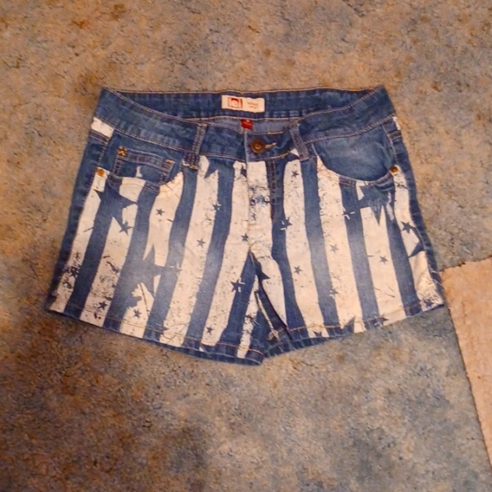 LEI shorts size 9